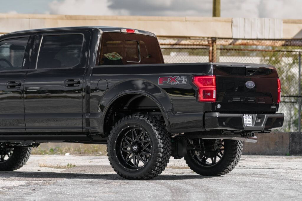 The Essential Guide to Donk Wheel Fitment for Classic Cars