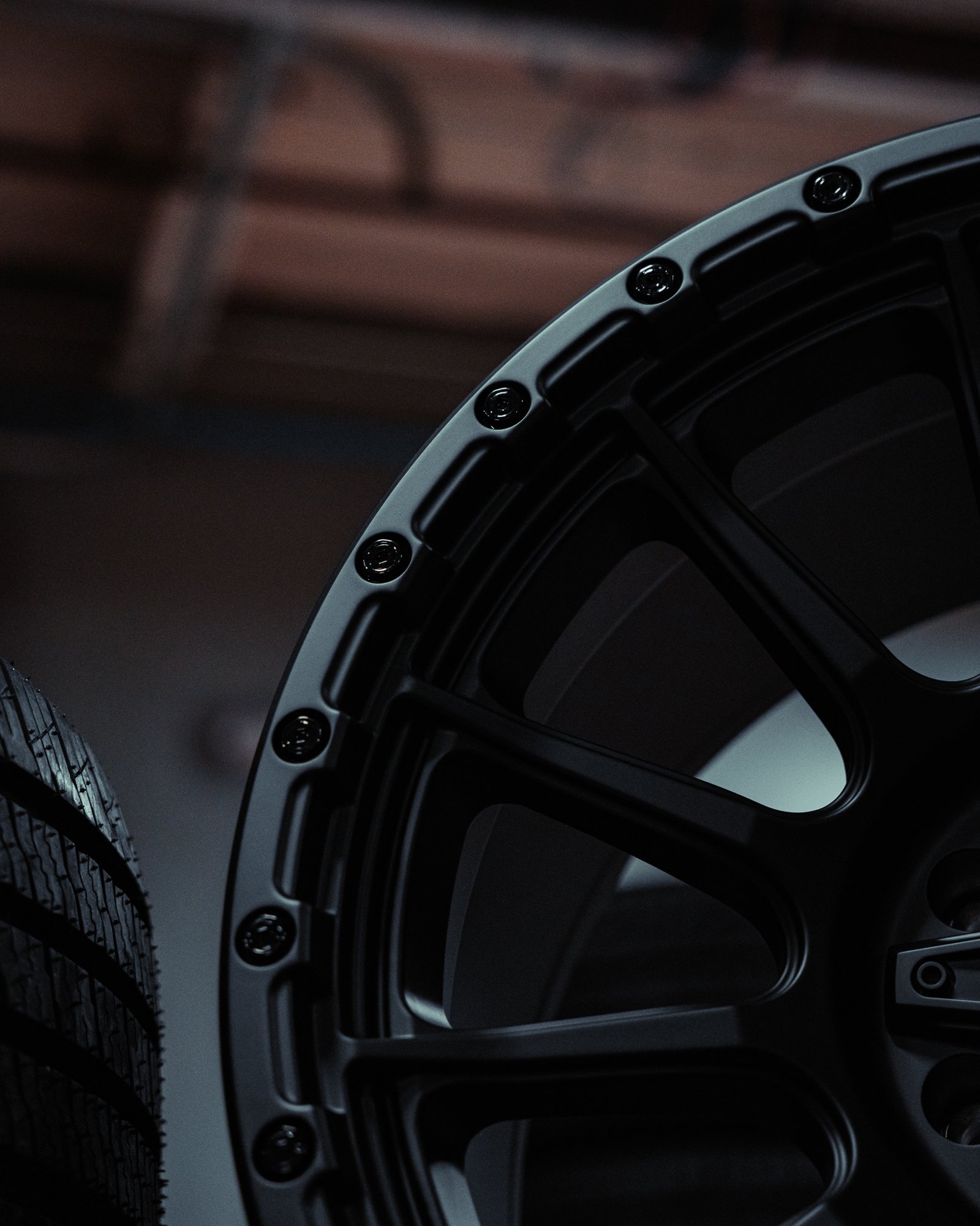 A Dealer's Guide to Custom Forged Wheels Wholesale