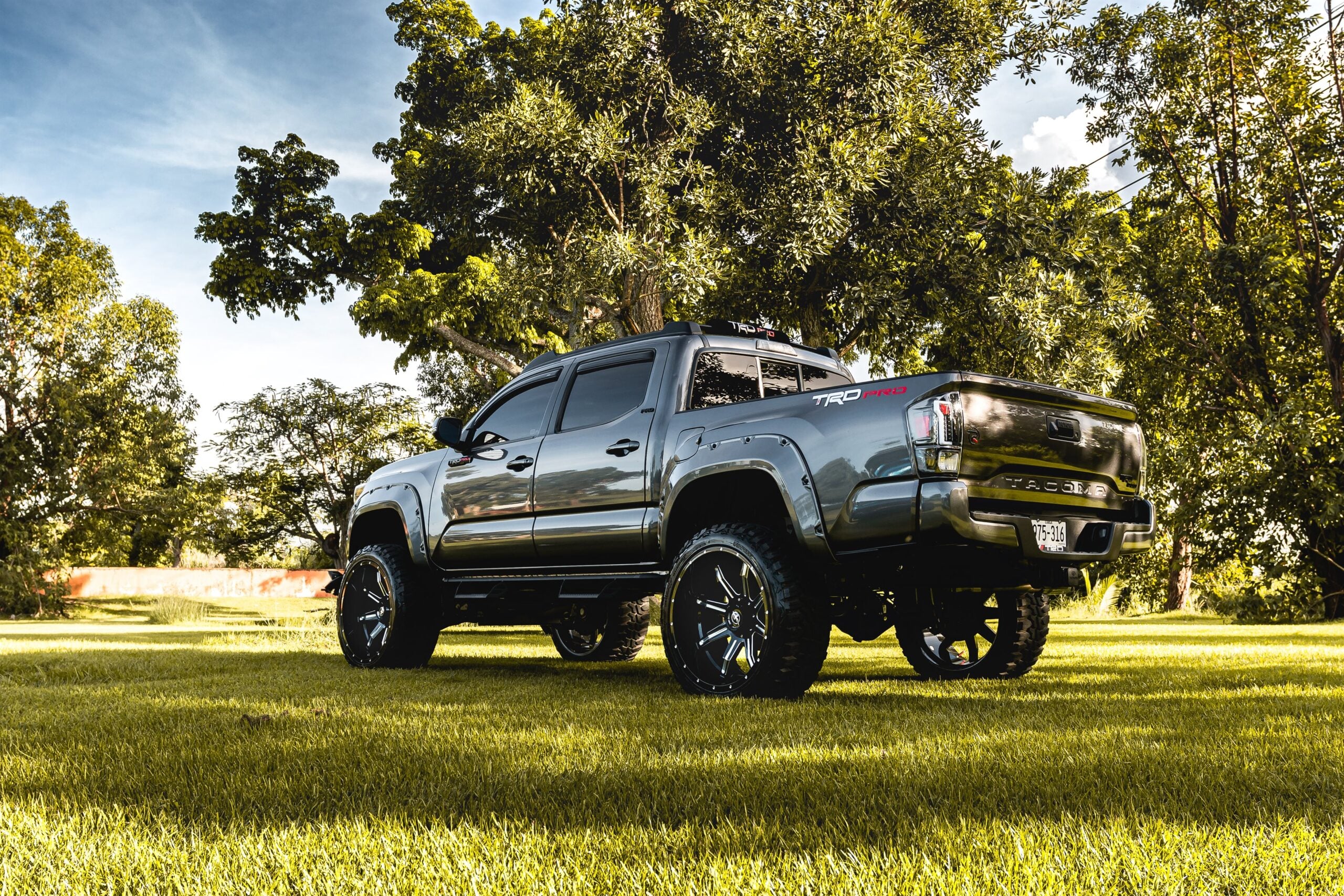Azara Wheels Wholesale Distributor: A Dealer's Guide